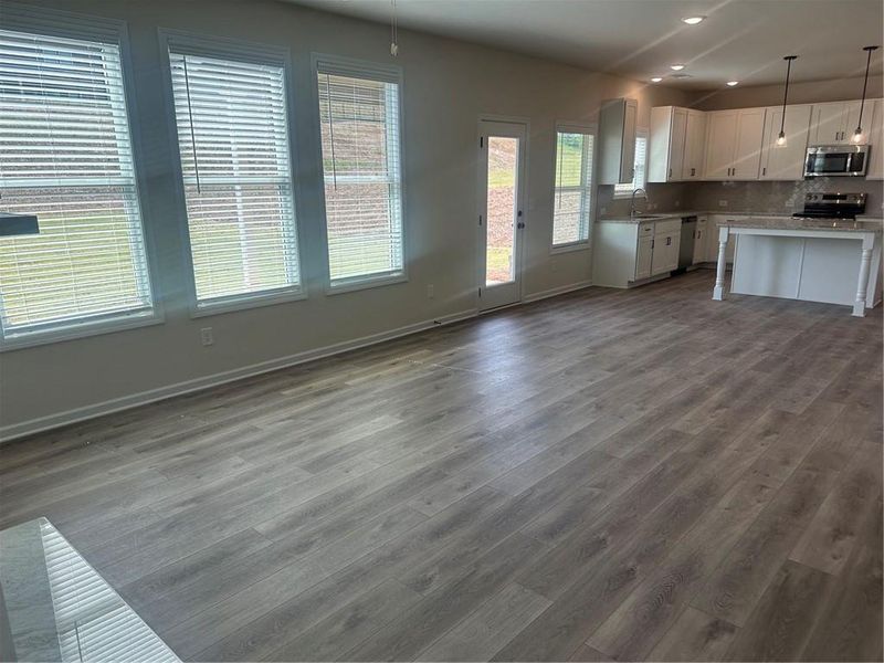 Spacious, unfurnished interior of a new home in , Auburn (Image 46).