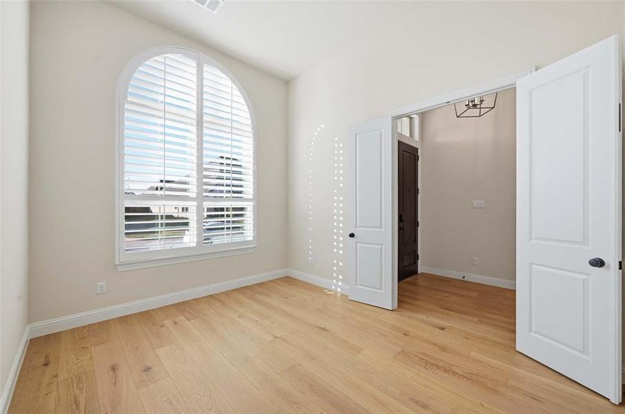 Spacious, unfurnished interior of a new home in , Melissa (Image 24).