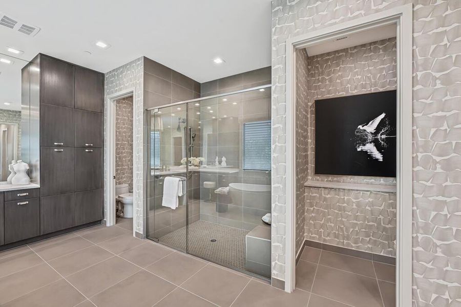 Furnished interior view inside a new home in Apex at Avenir, Palm Beach Gardens (Image 86).