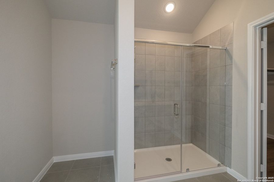 Furnished interior view inside a new home in Greenspoint Heights, Seguin (Image 3).