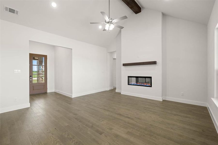 221 Olson- Living Room-1 221 Olson- Living Room-1