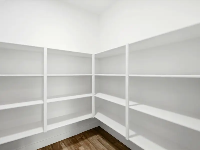Spacious, unfurnished interior of a new home in Legacy Place, Glendale (Image 12).