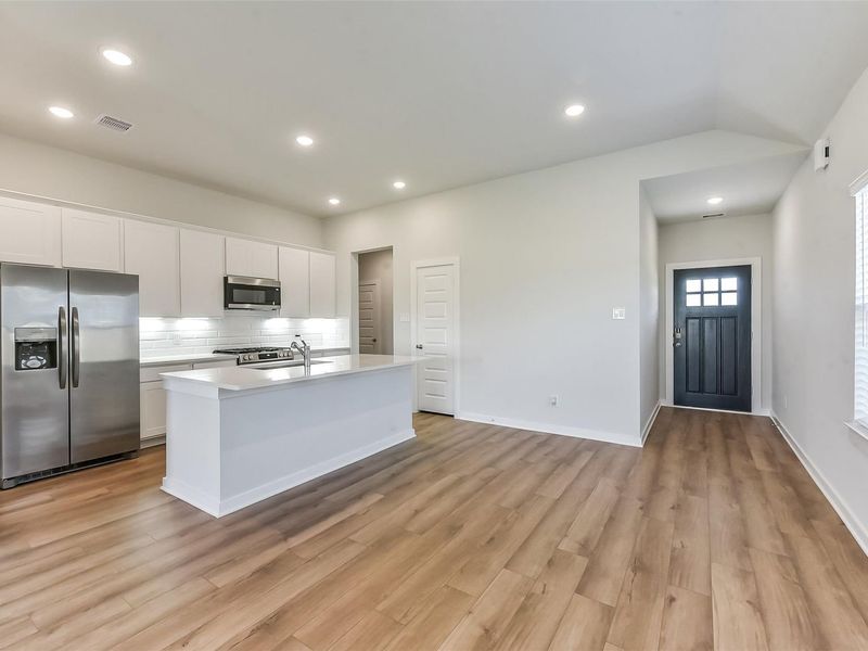 Furnished interior view inside a new home in River Ranch Meadows, Dayton (Image 12).