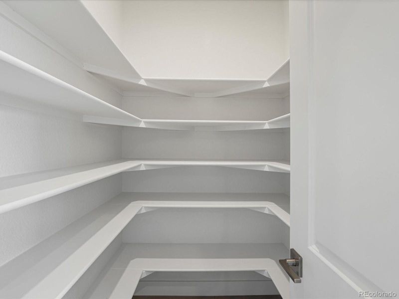 Spacious, unfurnished interior of a new home in Ascent at Inverness, Englewood (Image 18).