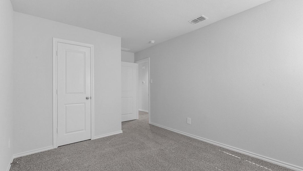 Spacious, unfurnished interior of a new home in Townes Landing, Fort Worth (Image 41).