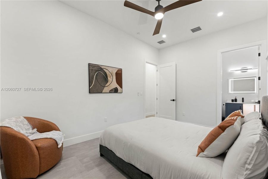 Furnished interior view inside a new home in , Plantation (Image 44).