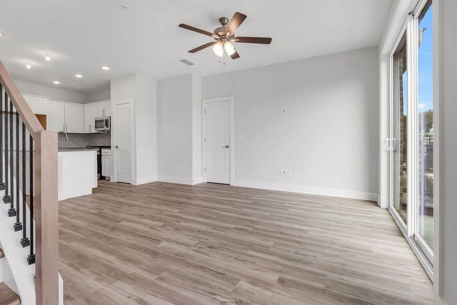 Spacious, unfurnished interior of a new home in Echo Park, Suwanee (Image 23).