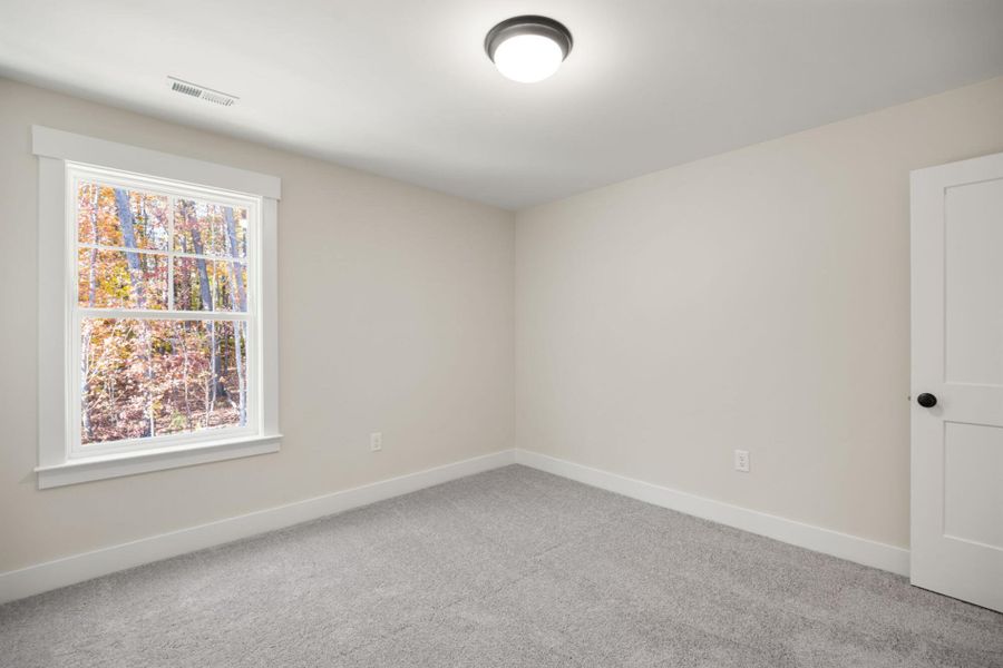 Spacious, unfurnished interior of a new home in Harbor Crossing, Greensboro (Image 31).