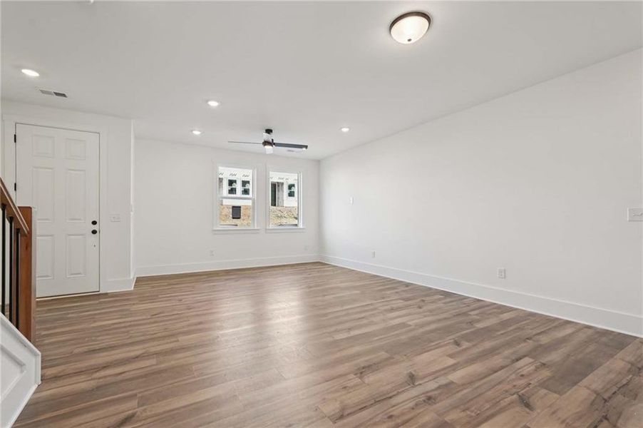 Spacious, unfurnished interior of a new home in Park Vue, Atlanta (Image 24).