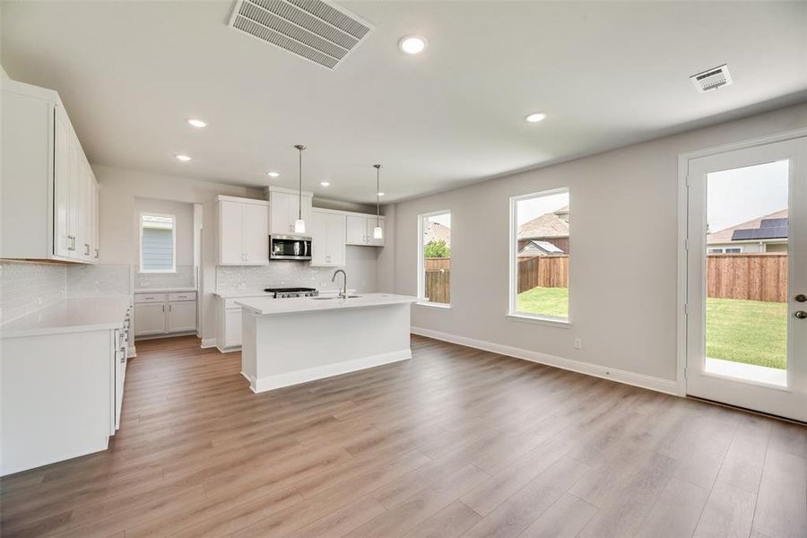 Image 38 of a home in Creekside of Crowley.