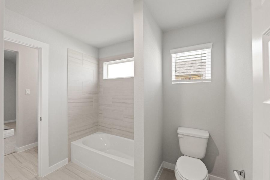 Furnished interior view inside a new home in Briarwood Crossing, Rosenberg (Image 7).