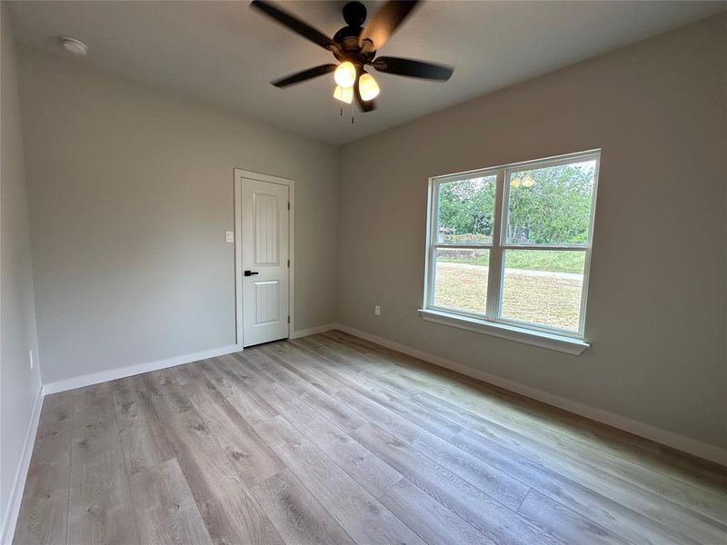 Spacious, unfurnished interior of a new home in , Comanche (Image 9).