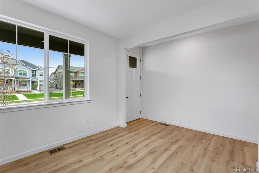 Spacious, unfurnished interior of a new home in Hansen Farm, Fort Collins (Image 14).