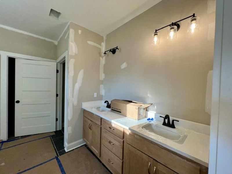 Image 15 of a home in Hammett Woods.
