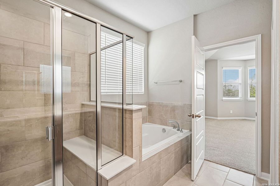 Furnished interior view inside a new home in Thomas Pond, San Antonio (Image 14). Furnished interior view inside a new home in Thomas Pond, San Antonio (Image 14).