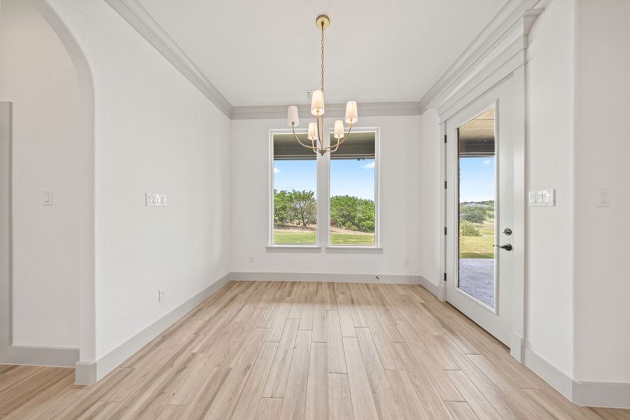 Spacious, unfurnished interior of a new home in Vintage Oaks, Weatherford (Image 16).