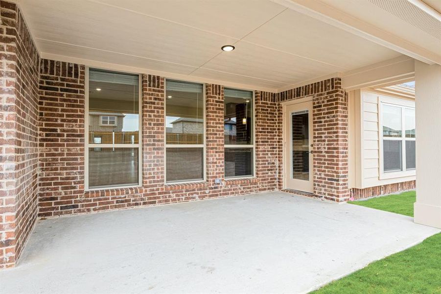 Exterior details and patio area of a home in Hampton Park, Glenn Heights (Image 4). Exterior details and patio area of a home in Hampton Park, Glenn Heights (Image 4).