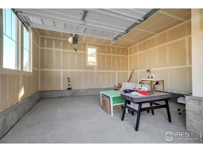 Extra Oversized garage adding up to 3 car garage space Extra Oversized garage adding up to 3 car garage space