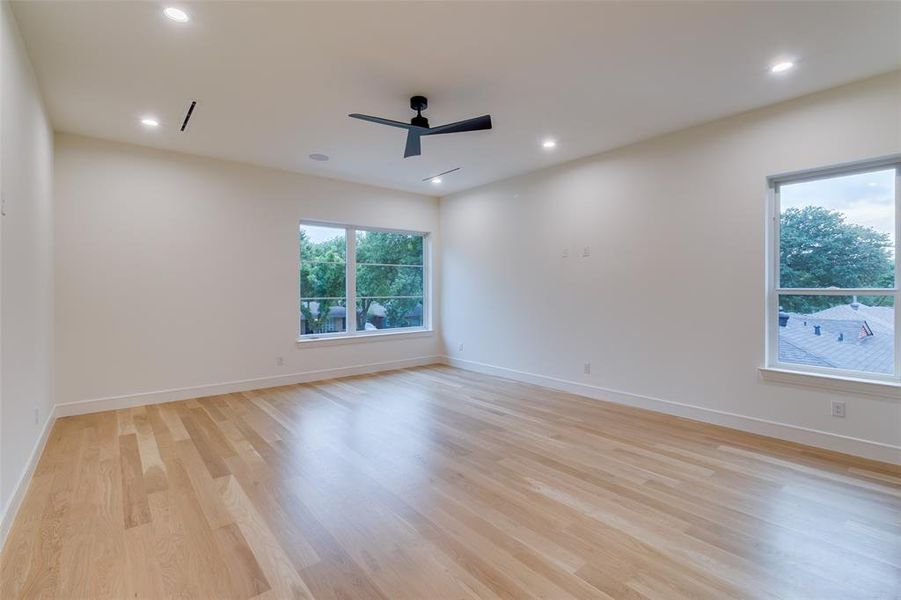 Spacious, unfurnished interior of a new home in , Dallas (Image 22).