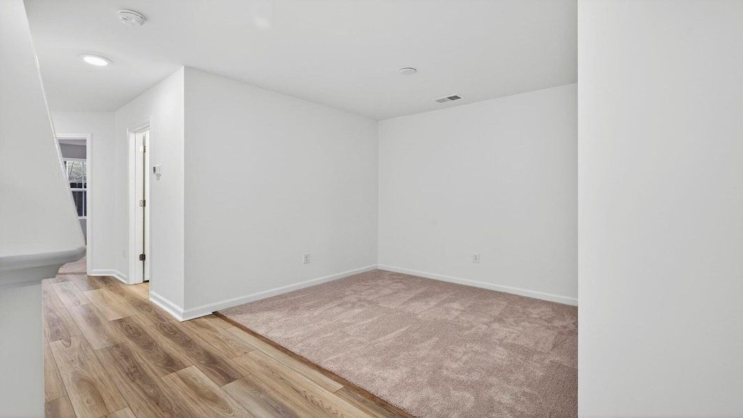 Spacious, unfurnished interior of a new home in , North Charleston (Image 10).