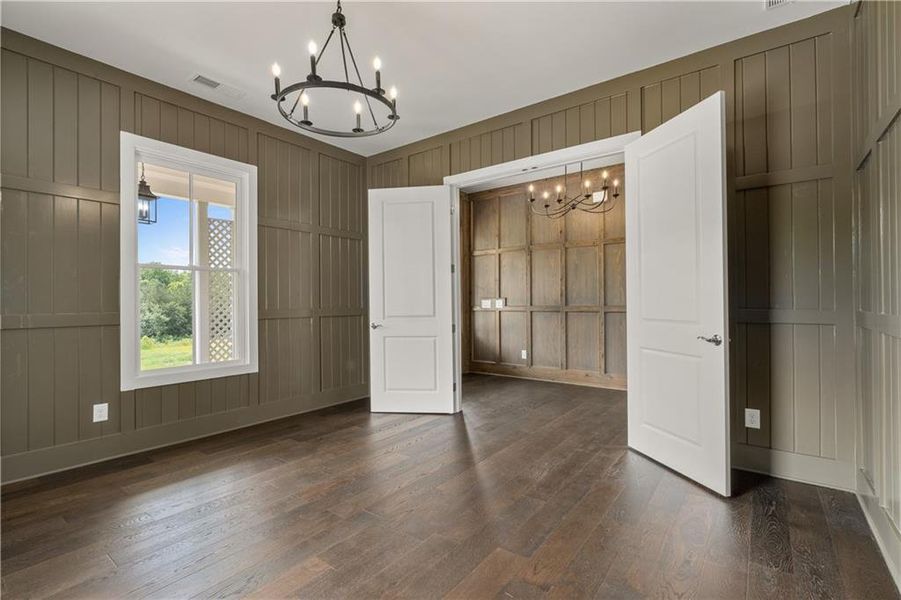 Spacious, unfurnished interior of a new home in Crossroads, Alpharetta (Image 22).