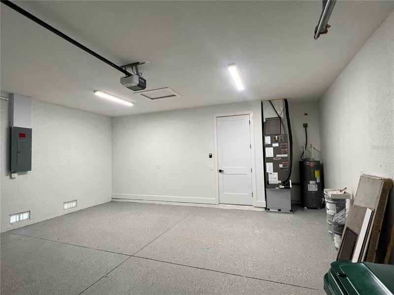 Spacious, unfurnished interior of a new home in , Port Charlotte (Image 58).