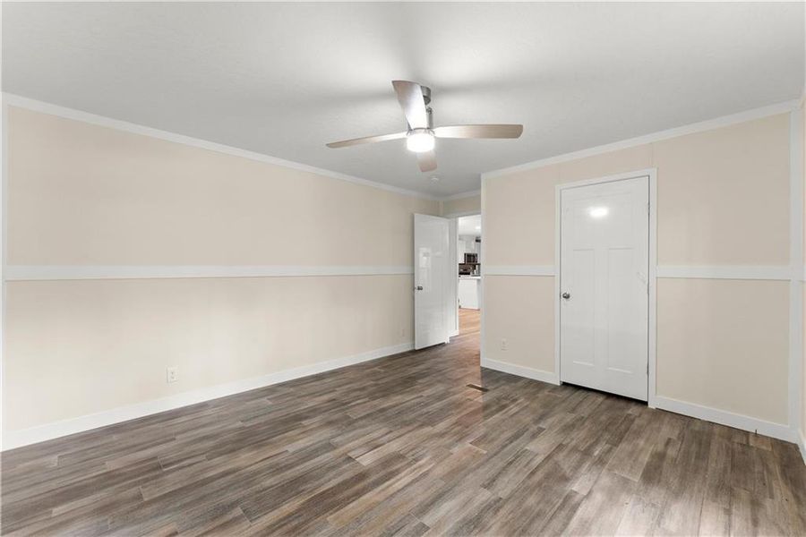 Spacious, unfurnished interior of a new home in , Homer (Image 26).