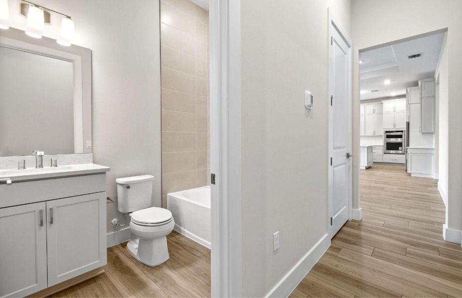 SEFL_DV_AAA_Stellar_Lot 01108 Bath 3 & H