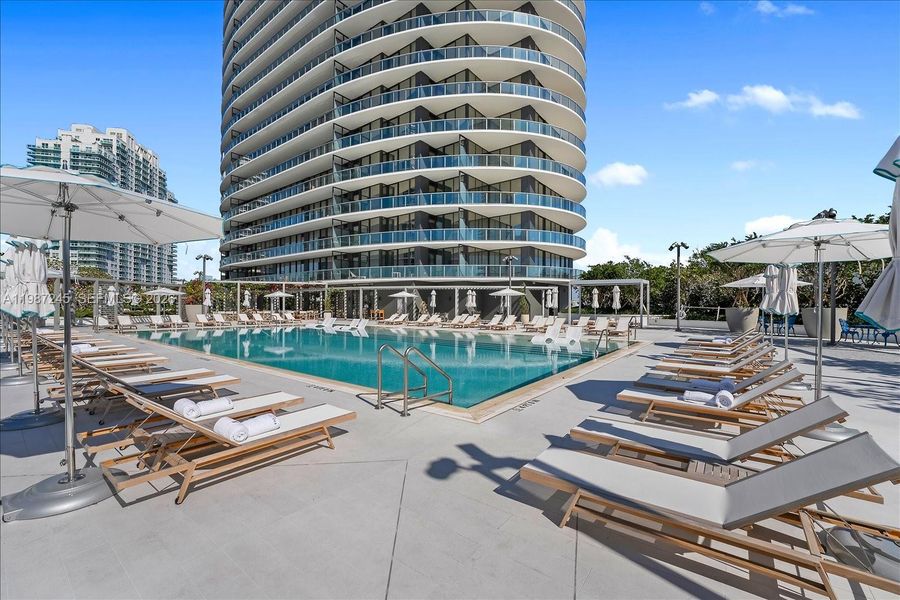 Full-Service Pool at Five Park Miami Beach with poolside drinks, dining, towel service and more! Full-Service Pool at Five Park Miami Beach with poolside drinks, dining, towel service and more!