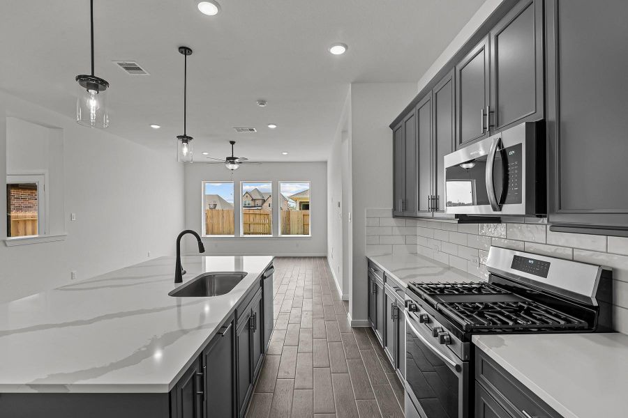 Photo does not represent actual home options and selection. Ask Sales consultant for specific selections.