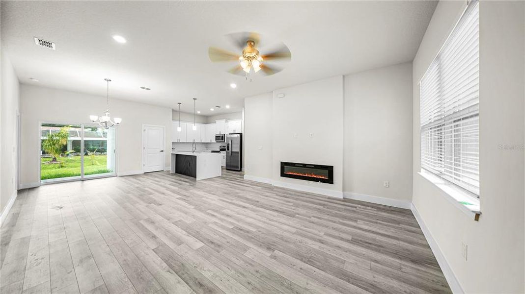 Spacious, unfurnished interior of a new home in , Port Charlotte (Image 24).