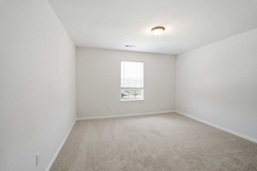 Spacious, unfurnished interior of a new home in Westridge, McKinney (Image 50).