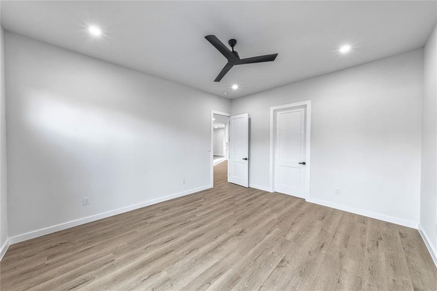 Spacious, unfurnished interior of a new home in , Dallas (Image 27).