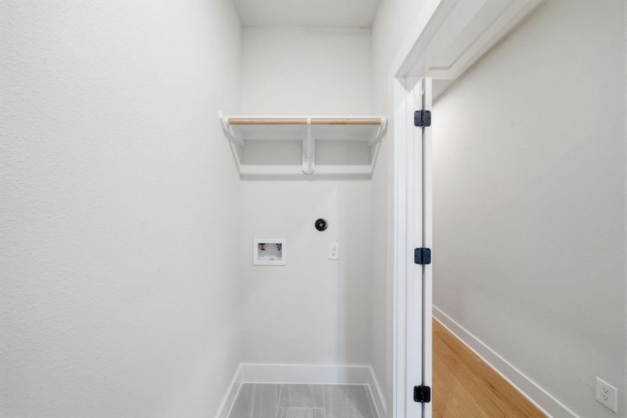 Spacious, unfurnished interior of a new home in , Houston (Image 39).