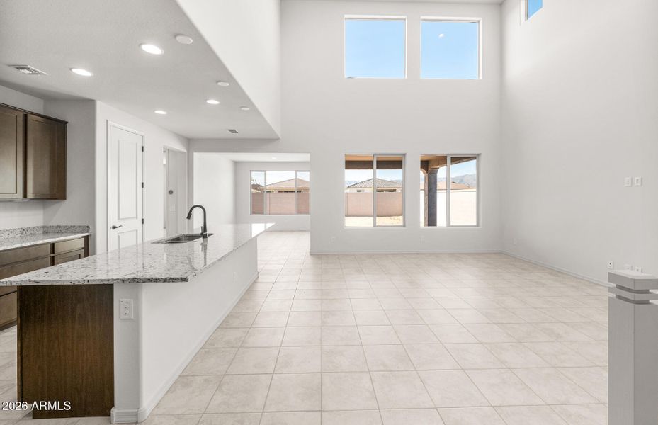 Kitchen/Gathering ROom/CafeCafe