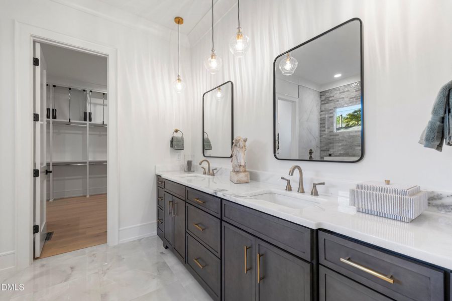 21-405 Latimer Rd_4440