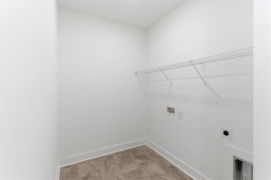 Spacious, unfurnished interior of a new home in , Cartersville (Image 16).