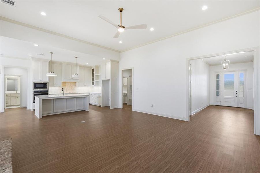 Spacious, unfurnished interior of a new home in , Lorena (Image 25). Spacious, unfurnished interior of a new home in , Lorena (Image 25).