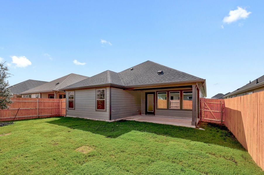 Exterior details and patio area of a home in Prairie Winds, Hutto (Image 19).
