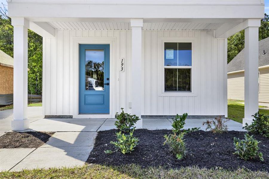 Exterior details and patio area of a home in Royal Oaks Single-Family Homes, Hardeeville (Image 2).