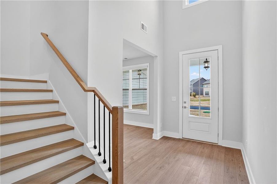 Spacious, unfurnished interior of a new home in The Fairways at Mirror Lake, Villa Rica (Image 15).