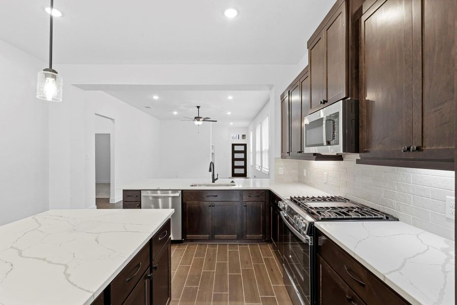 Furnished interior view inside a new home in Emory Glen, Magnolia (Image 9). Furnished interior view inside a new home in Emory Glen, Magnolia (Image 9).