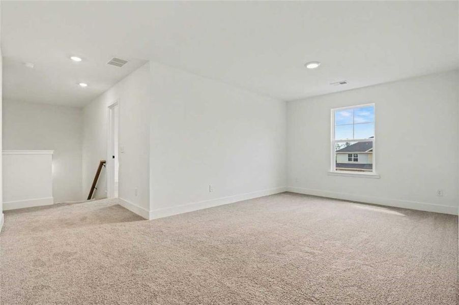 Spacious, unfurnished interior of a new home in Thunder Ridge, Dawsonville (Image 15).
