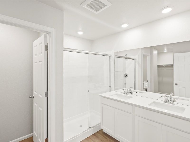 Furnished interior view inside a new home in Lake Bluff, Greeley (Image 5).