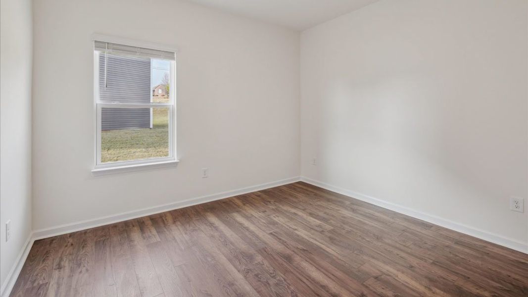 Spacious, unfurnished interior of a new home in Fieldcrest Acres, Blountville (Image 20).