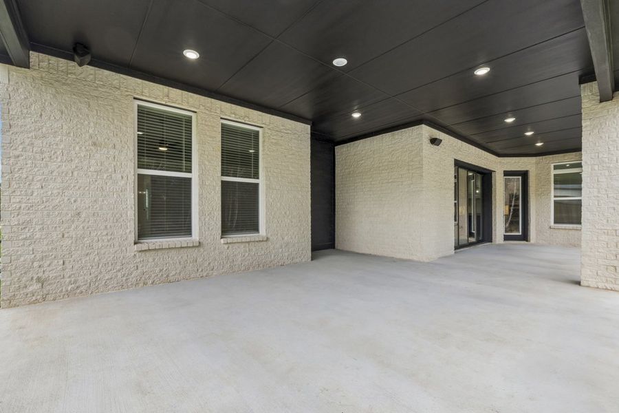 Representative exterior details of a home built from the The Cedarcrest by Lillian Custom Homes in The Arbors Midlothian, Midlothian (Image 3).