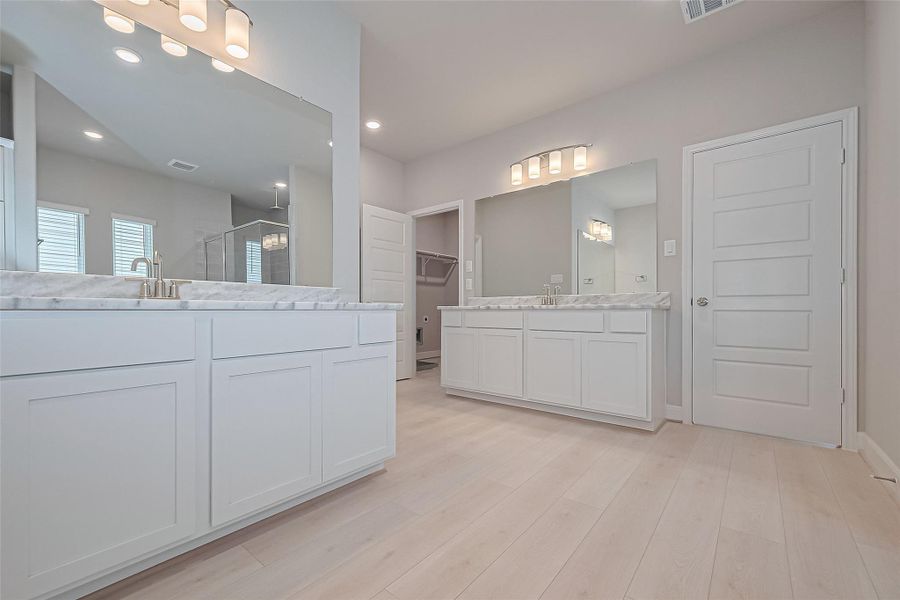 Furnished interior view inside a new home in Regents Court, Houston (Image 12).