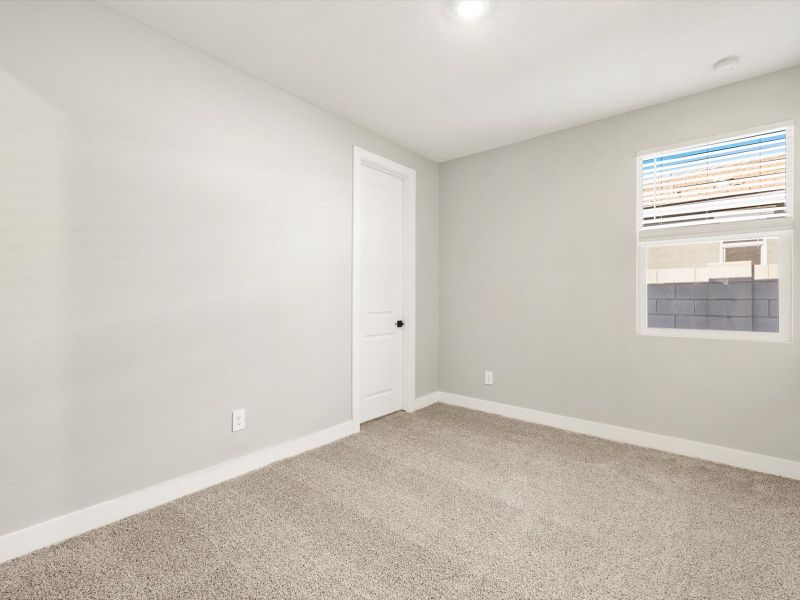 Spacious, unfurnished interior of a new home in Abel Ranch Reserve Series, Goodyear (Image 15).