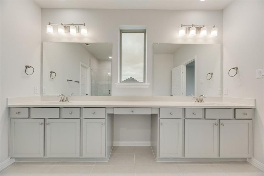 Image 33 of a home in Valencia On The Lake.