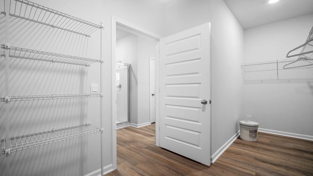 Spacious, unfurnished interior of a new home in Fernhill Farms, Statesboro (Image 22).